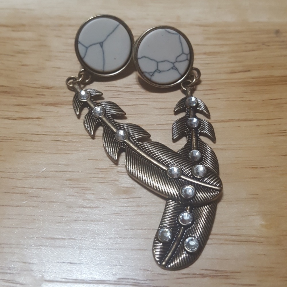 🍁Feather earrings